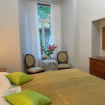 Nb Old Town Aparthotel 3*