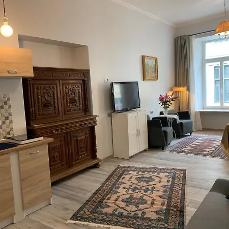 Aparthotel Nb Old Town 3*